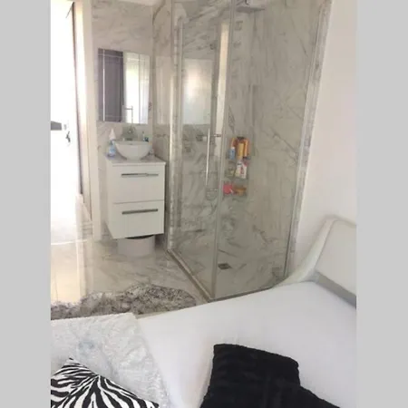Apartment Ideal Couple